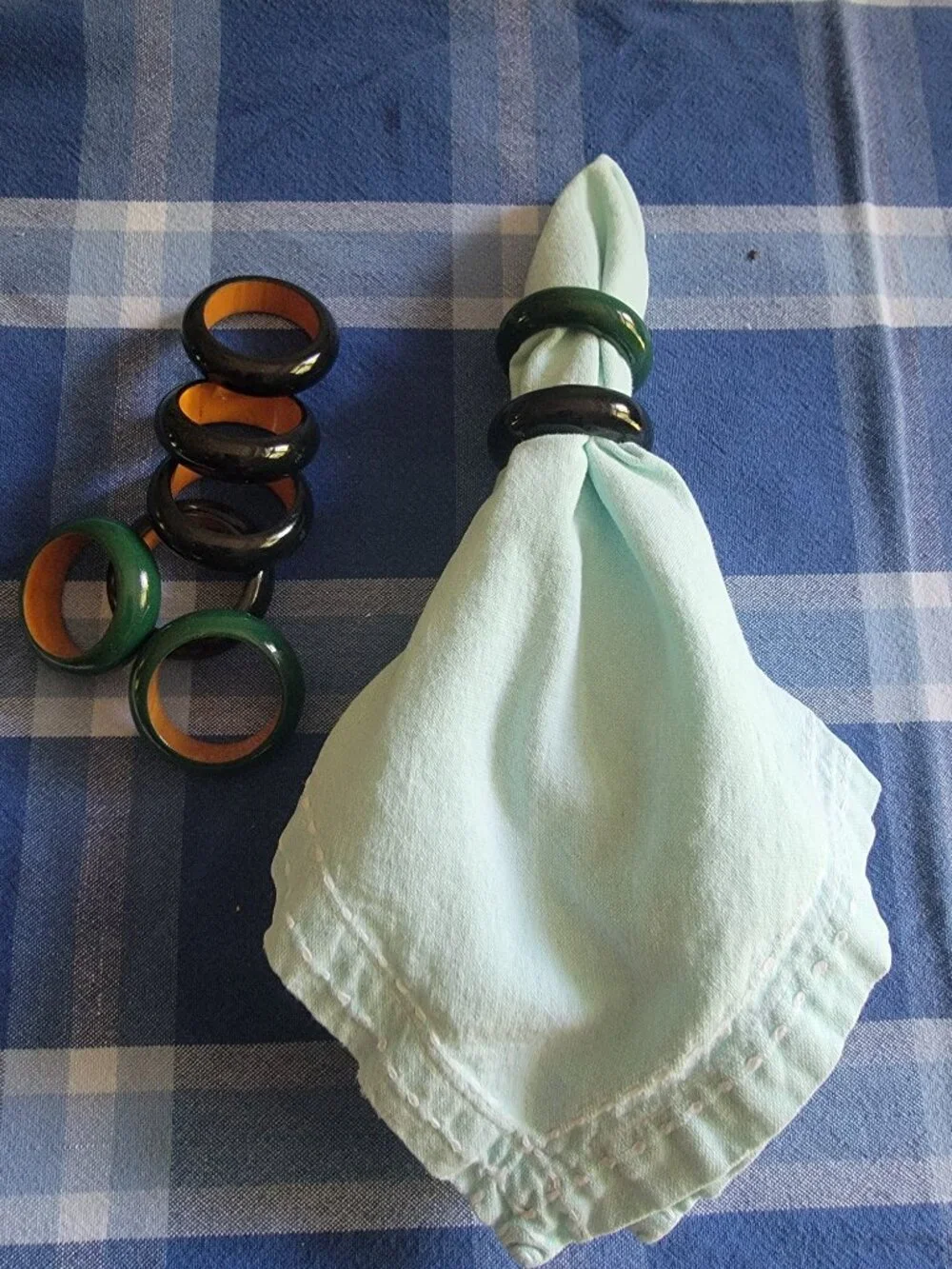 Set of 8 Vintage 3 Green 5 Black and Wood Tone Lacquer Napkin Rings